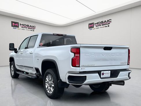 Used 2024 Chevrolet Silverado 3500 High Country w/ High Country Premium Package image 5