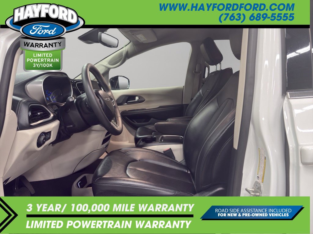 Used 2024 Chrysler Pacifica Limited FWD image 13