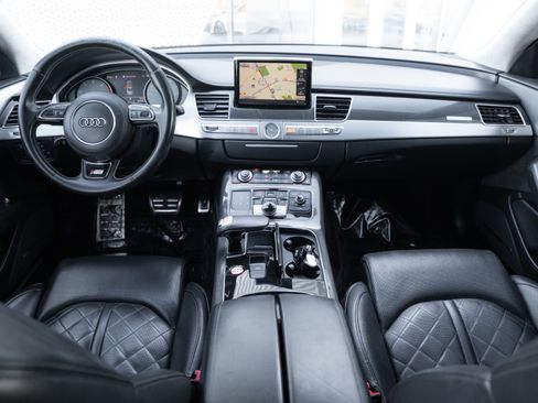 Used 2013 Audi S8 4.0T image 8