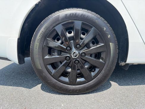 Used 2017 Nissan Sentra SV FWD image 30