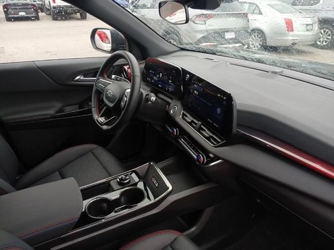 Used 2025 Chevrolet Equinox RS AWD/4WD image 21