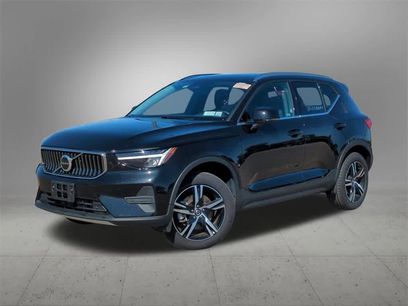 Certified 2025 Volvo XC40 B5 Core