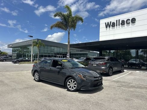 Used 2024 Toyota Corolla LE FWD image 1