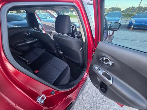 Used 2015 Nissan Juke S FWD image 16