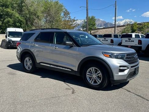 Used 2024 Ford Explorer XLT w/ Equipment Group 202A AWD/4WD image 10