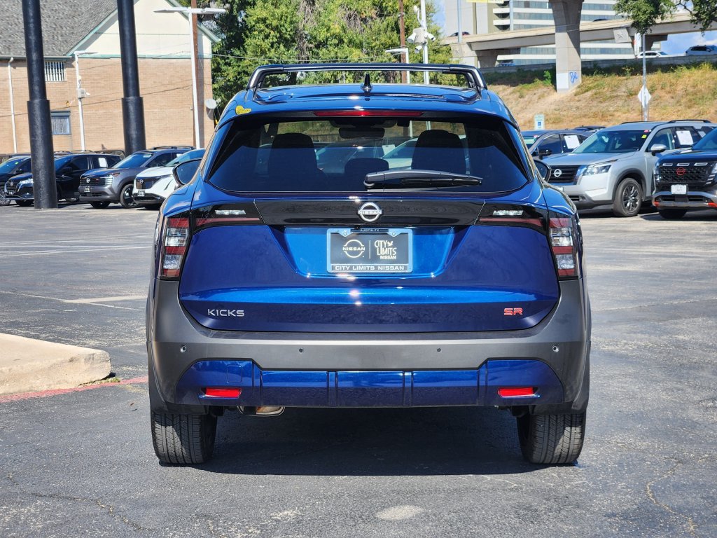 Used 2026 Nissan Kicks SR w/ SR Premium Package FWD image 6