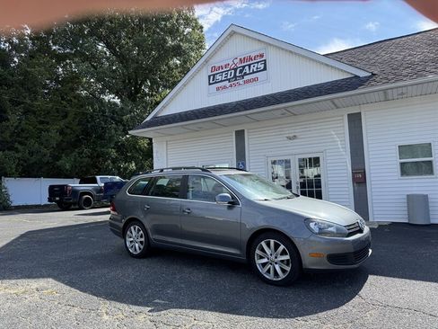 Used 2013 Volkswagen Jetta SE FWD image 2