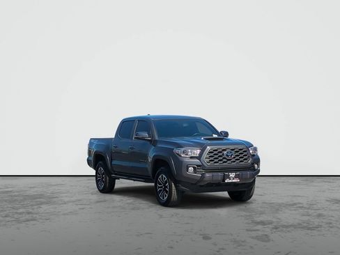 Used 2023 Toyota Tacoma TRD Sport AWD/4WD image 2