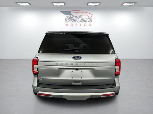 Used 2022 Ford Expedition XLT AWD/4WD image 5
