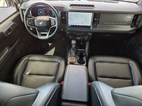 Certified 2025 Ford Bronco Badlands AWD/4WD image 18