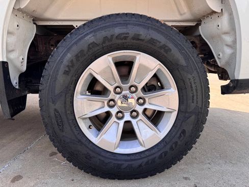 Used 2019 Chevrolet Silverado 1500 LT w/ All-Star Edition AWD/4WD image 23