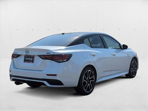 New 2025 Nissan Sentra SR w/ SR Premium Package FWD image 5