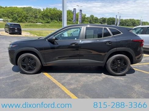 Used 2024 Chevrolet Trax LS FWD image 5