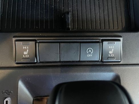 Certified 2026 Toyota Corolla Cross XLE image 31