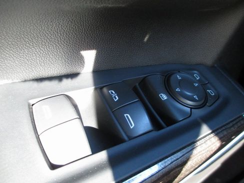 Certified 2022 Chevrolet Silverado 3500 LT w/ Remote Start Package image 22