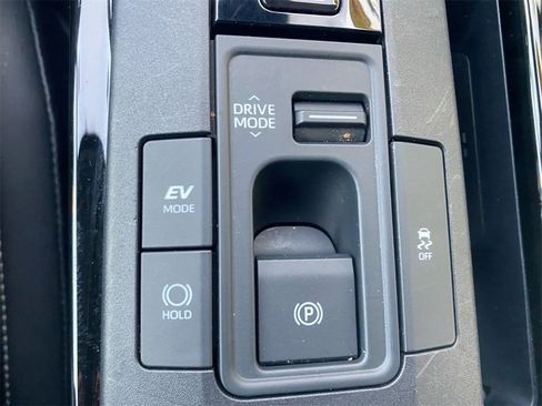 Used 2023 Toyota Prius XLE image 24