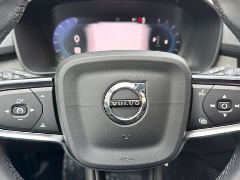 Used 2025 Volvo XC40 B5 Core w/ Protection Package Premier image 26