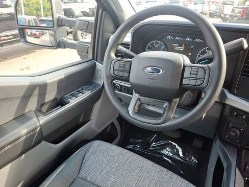 New 2026 Ford F250 XLT w/ 360-Degree Camera Package AWD/4WD image 9