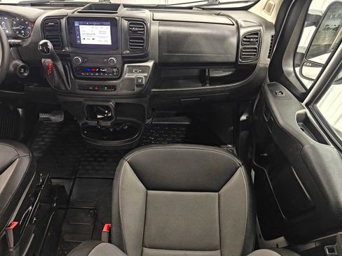Used 2024 RAM ProMaster 2500 w/ Convenience Group FWD image 21