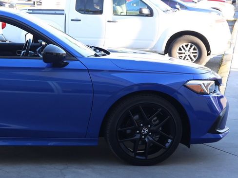 Used 2024 Honda Civic Sport image 3