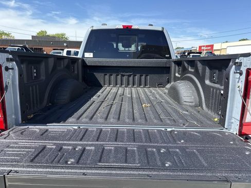 New 2026 Ford F250 Platinum w/ Tremor Off-Road Package AWD/4WD image 12