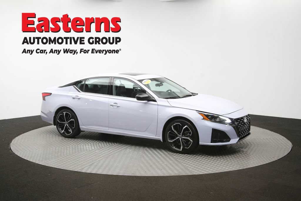 Used 2025 Nissan Altima 2.5 SR w/ SR Premium Package FWD image 50