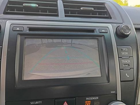 Used 2014 Toyota Camry LE w/ Fleet Convenience Package image 12