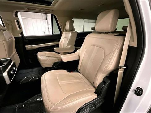 Used 2024 Ford Expedition Max Limited image 23