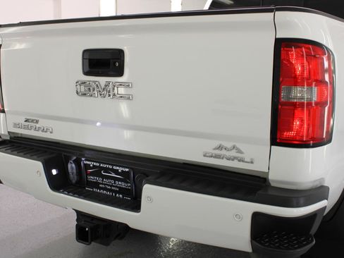 Used 2016 GMC Sierra 2500 Denali w/ Duramax Plus Package AWD/4WD image 23