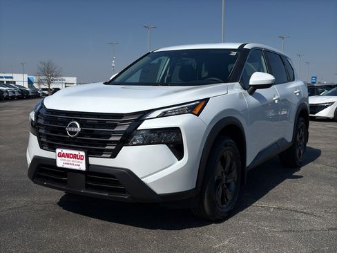 New 2026 Nissan Rogue SV AWD/4WD image 2