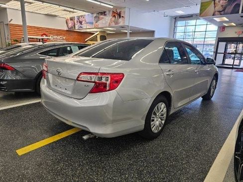 Used 2012 Toyota Camry LE image 6