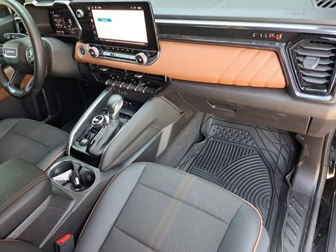 Used 2024 GMC Canyon AT4 w/ Canyon Safety Plus Package AWD/4WD image 15