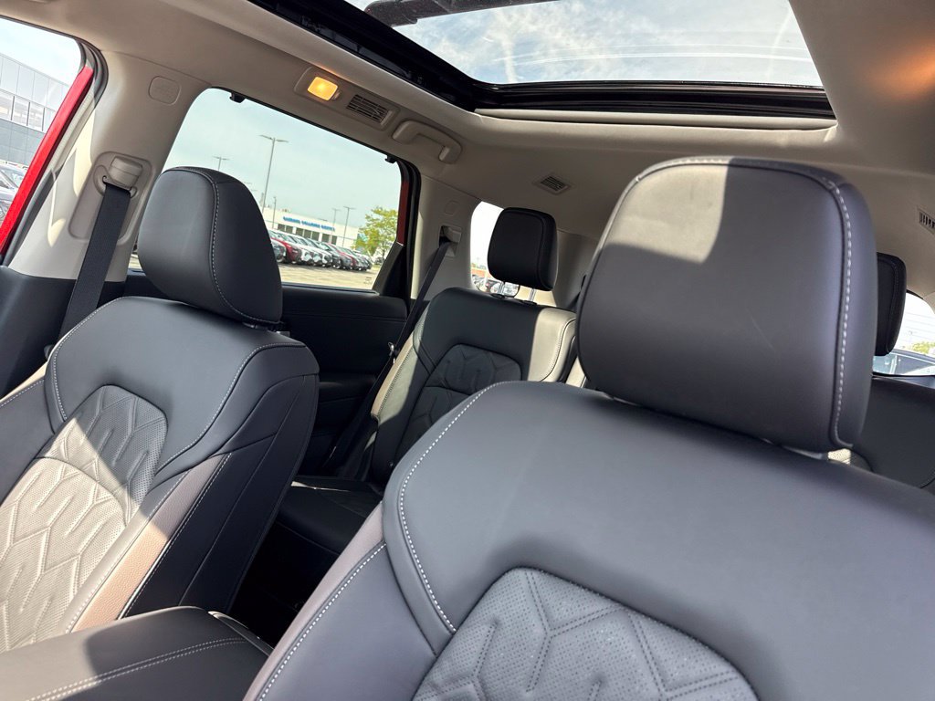 New 2026 Nissan Pathfinder Platinum AWD/4WD image 24