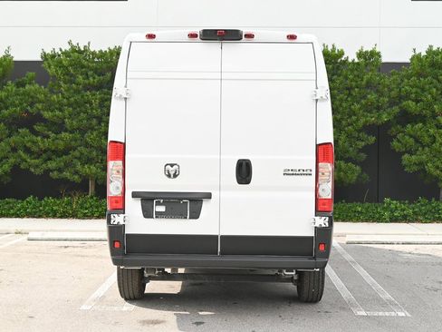 Used 2025 RAM ProMaster 2500 w/ Storage Group image 5