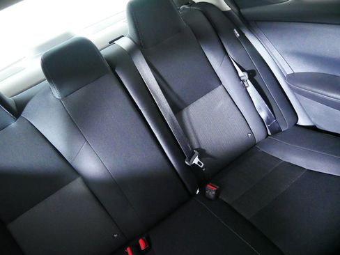 Used 2024 Nissan Sentra SV FWD image 14