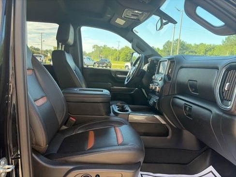 Used 2021 GMC Sierra 2500 AT4 w/ AT4 Preferred Package AWD/4WD image 17