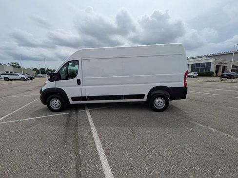 Used 2023 RAM ProMaster 2500 FWD image 16