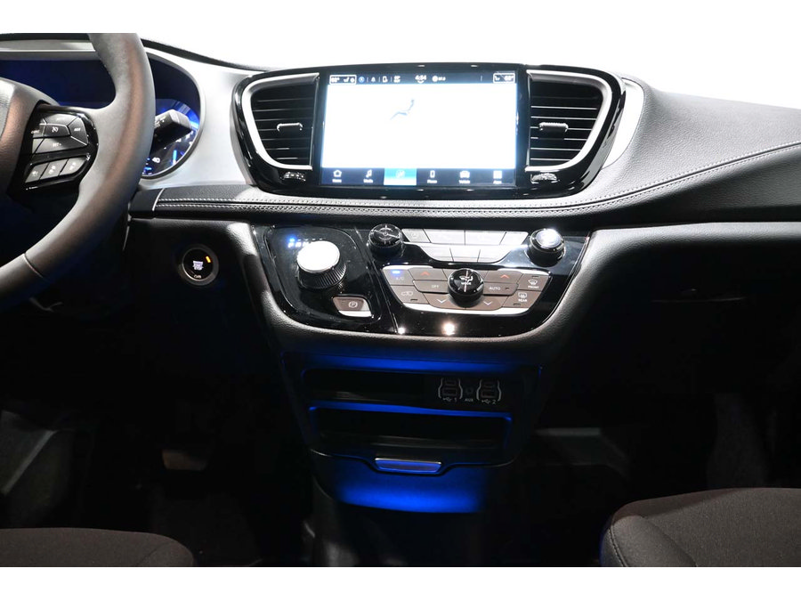 New 2024 Chrysler Pacifica Touring FWD image 25