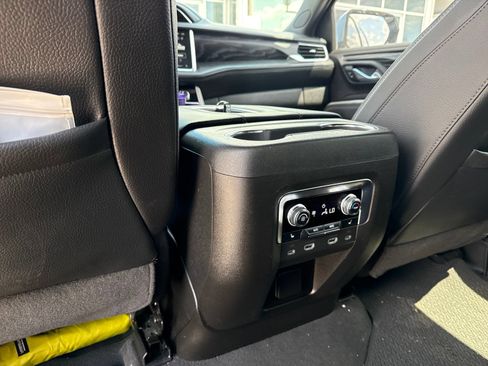 Used 2024 GMC Yukon Denali w/ Advanced Technology Package AWD/4WD image 13