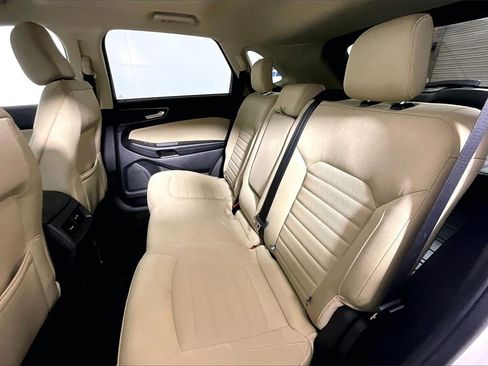Used 2020 Ford Edge SE w/ Cargo Accessory Package image 21