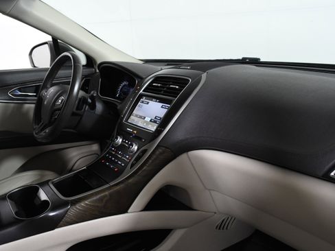 Used 2017 Lincoln MKX Select w/ Select Plus Package image 26