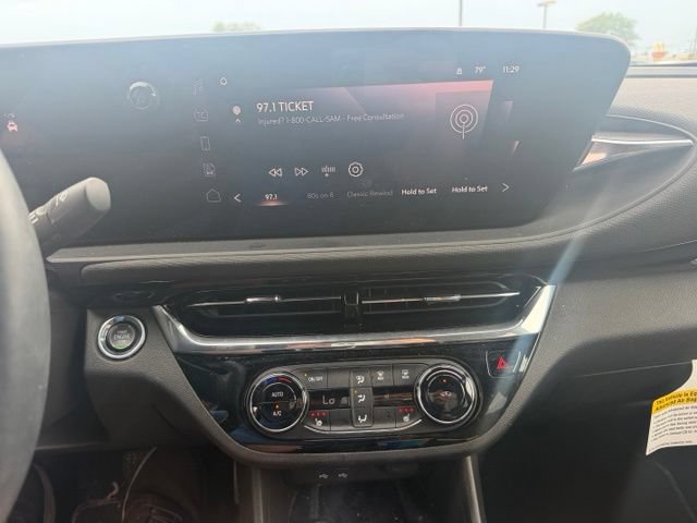 Used 2025 Buick Envista Sport Touring w/ Convenience I Package FWD image 16