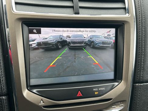 Used 2014 Lincoln MKX AWD w/ Equipment Group 102A image 30