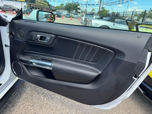 Used 2019 Ford Mustang GT Premium image 22