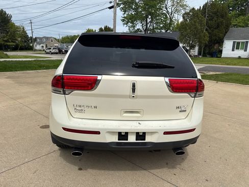 Used 2012 Lincoln MKX AWD image 7
