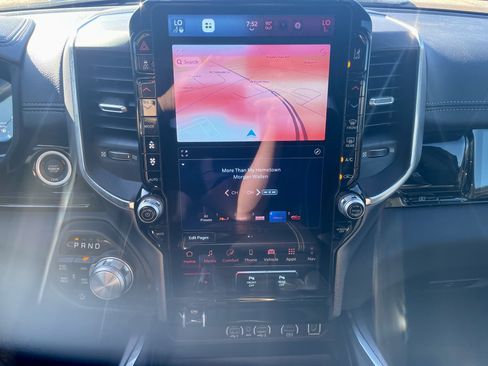 Used 2025 RAM 1500 Laramie AWD/4WD image 18