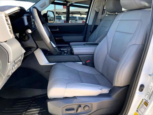 Used 2023 Toyota Tundra Limited image 7