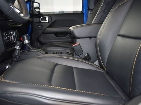 Used 2024 Jeep Wrangler Sahara w/ Technology Group image 13