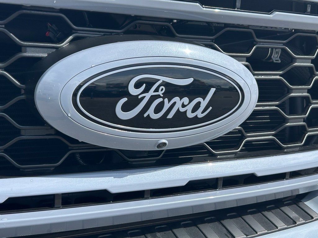 New 2026 Ford F250 Lariat w/ Black Appearance Package AWD/4WD image 21