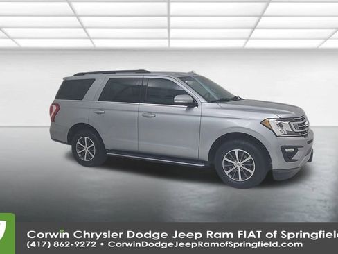 Used 2021 Ford Expedition XLT image 3